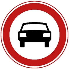 Señal C6: Cerrado para vehículos de motor de más de dos ruedas