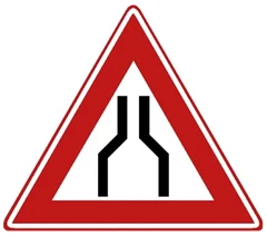 Señal J17: Estrechamiento de calzada